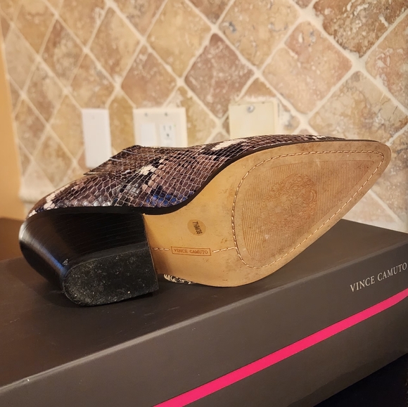 Vince Camuto Shoes - Picture 4 of 5